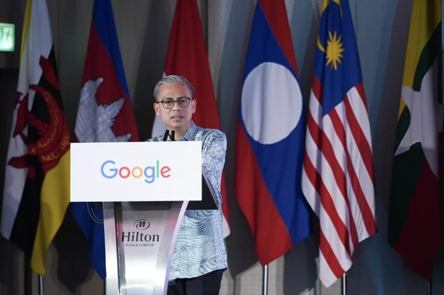 Ngài Dato’ Fahmi Fadzil, Bộ trưởng Truyền thông Malaysia, phát biểu tại lễ ra mắt